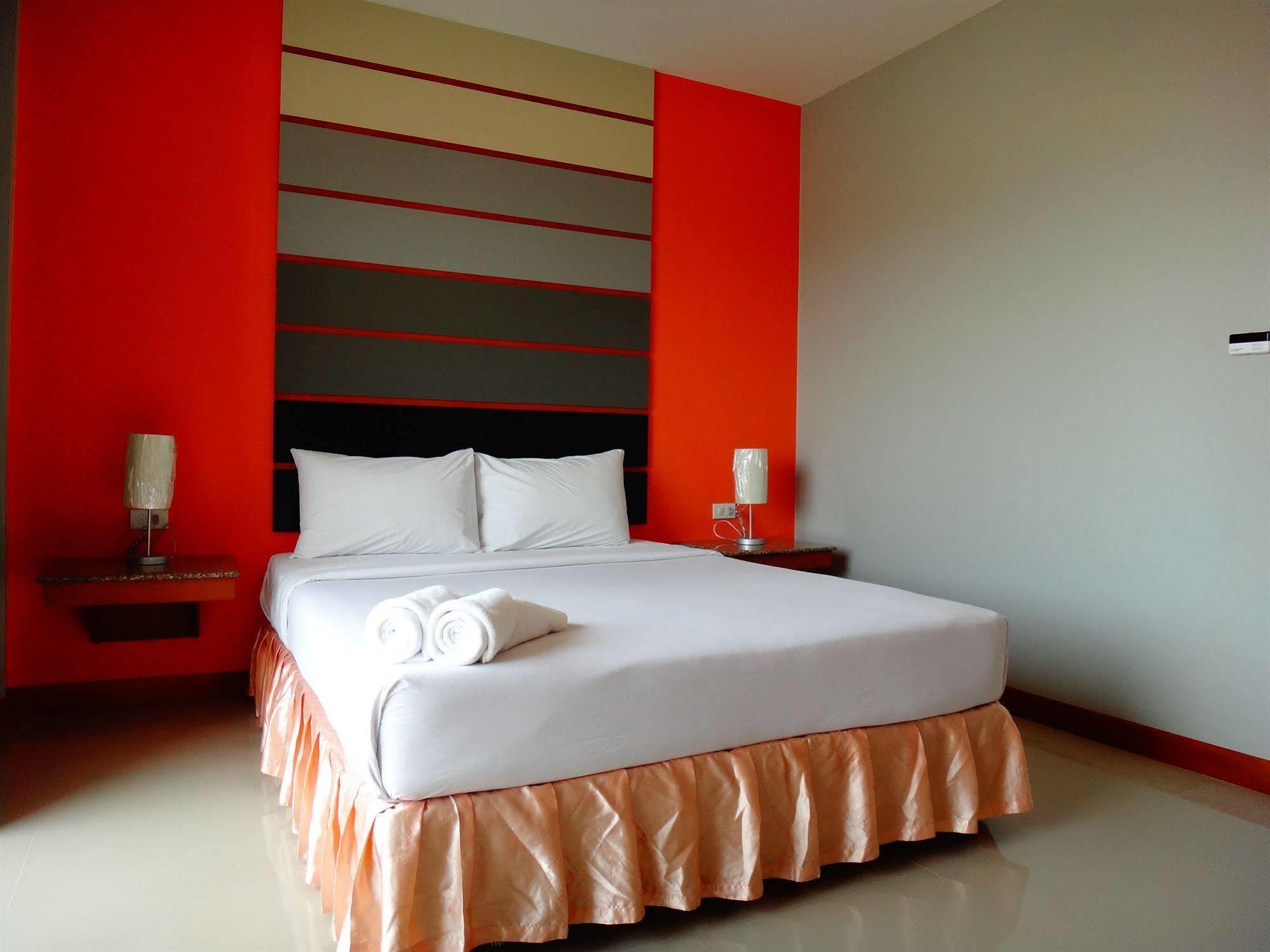 Phangan Pearl Hostel Haad Rin Exterior foto